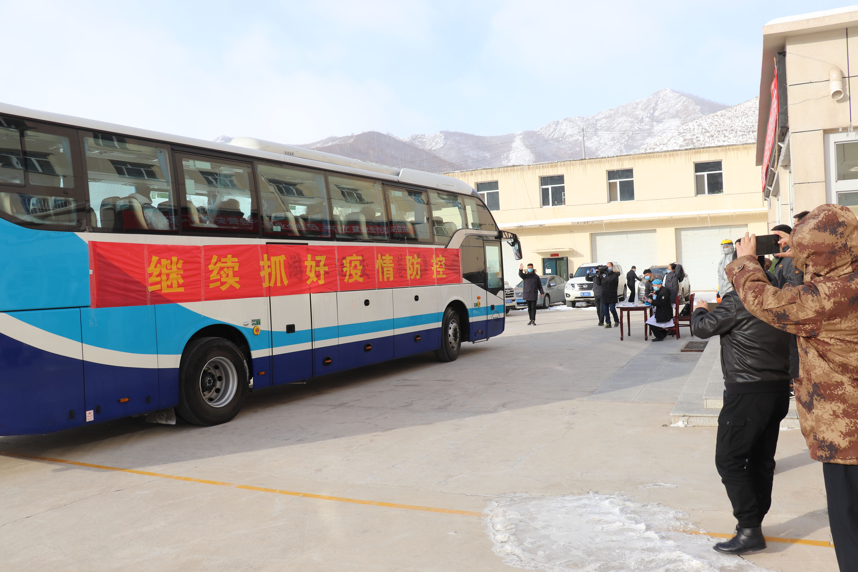 2400公里复工路，星空平台-星空(中国)
包车护航复工复产
